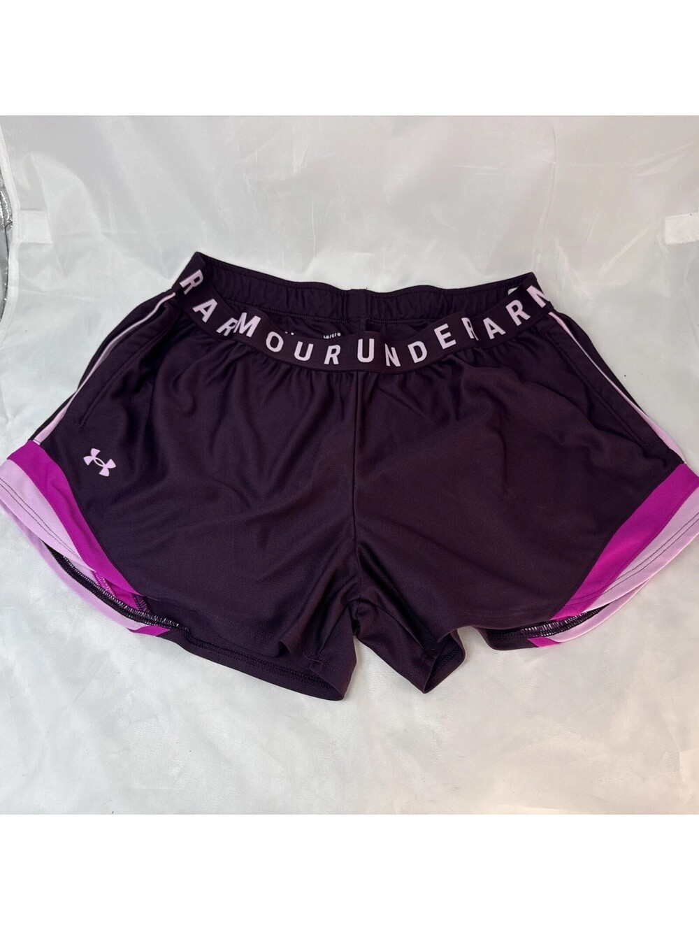 Under Armour Women's Shorts L Heat Gear Purple Athletic Training Fitness Run EUC